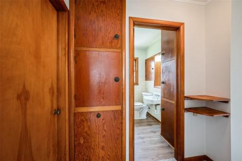 1268 Center Street NE Cedar Rapids IA 52402