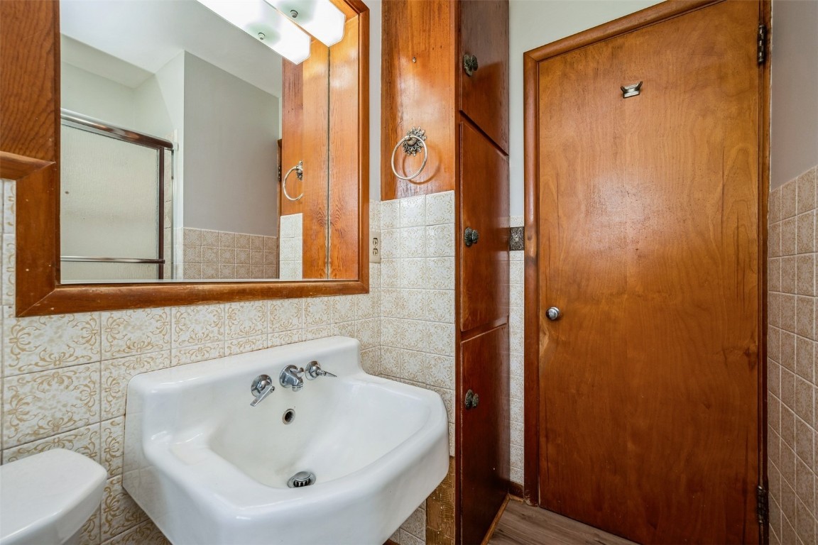1268 Center Street NE Cedar Rapids IA 52402