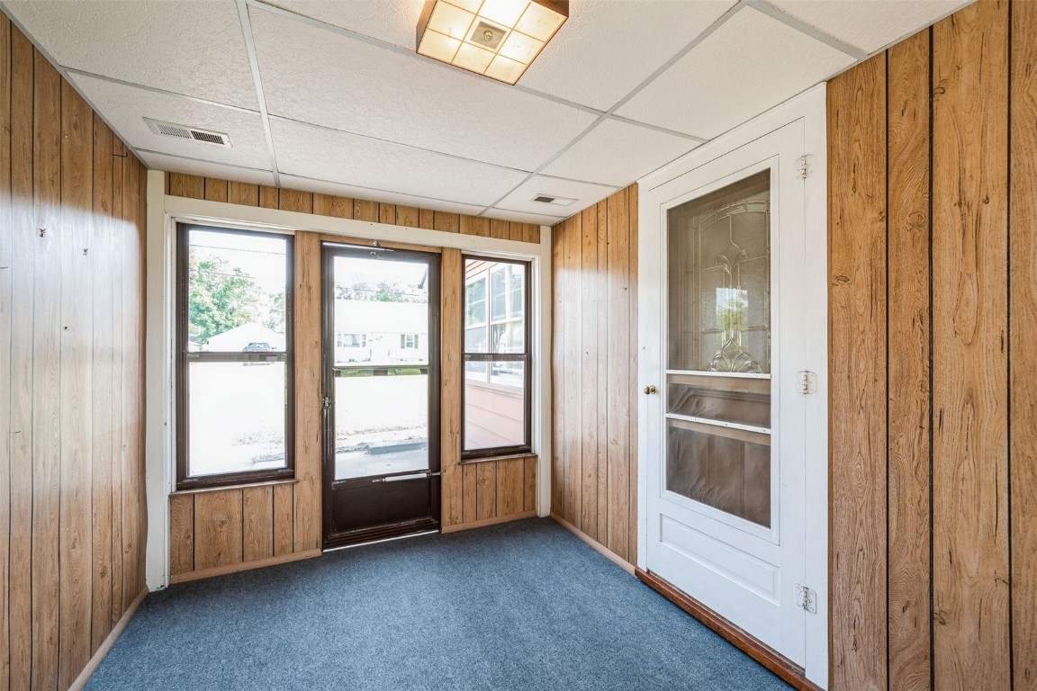 1268 Center Street NE Cedar Rapids IA 52402