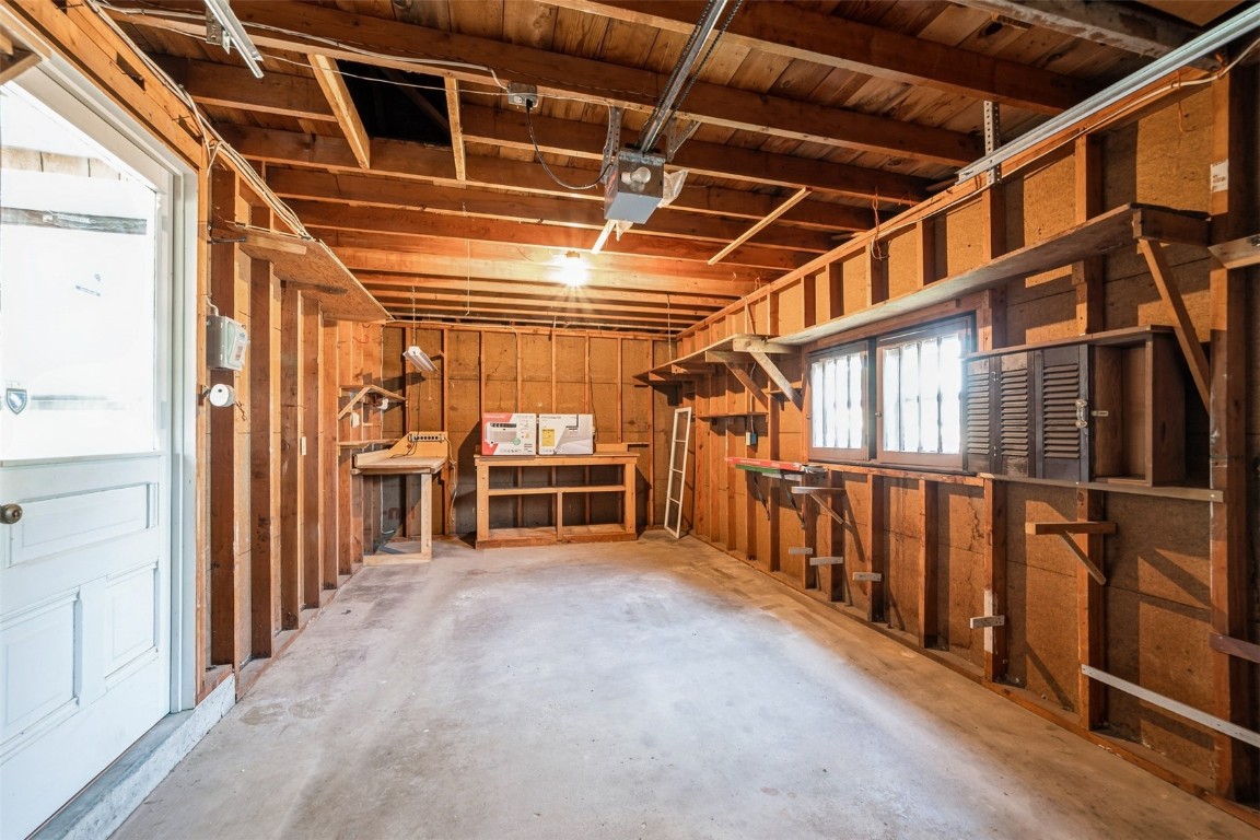 1268 Center Street NE Cedar Rapids IA 52402