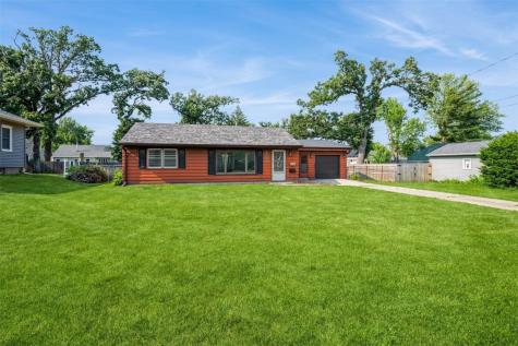 1268 Center Street NE Cedar Rapids IA 52402