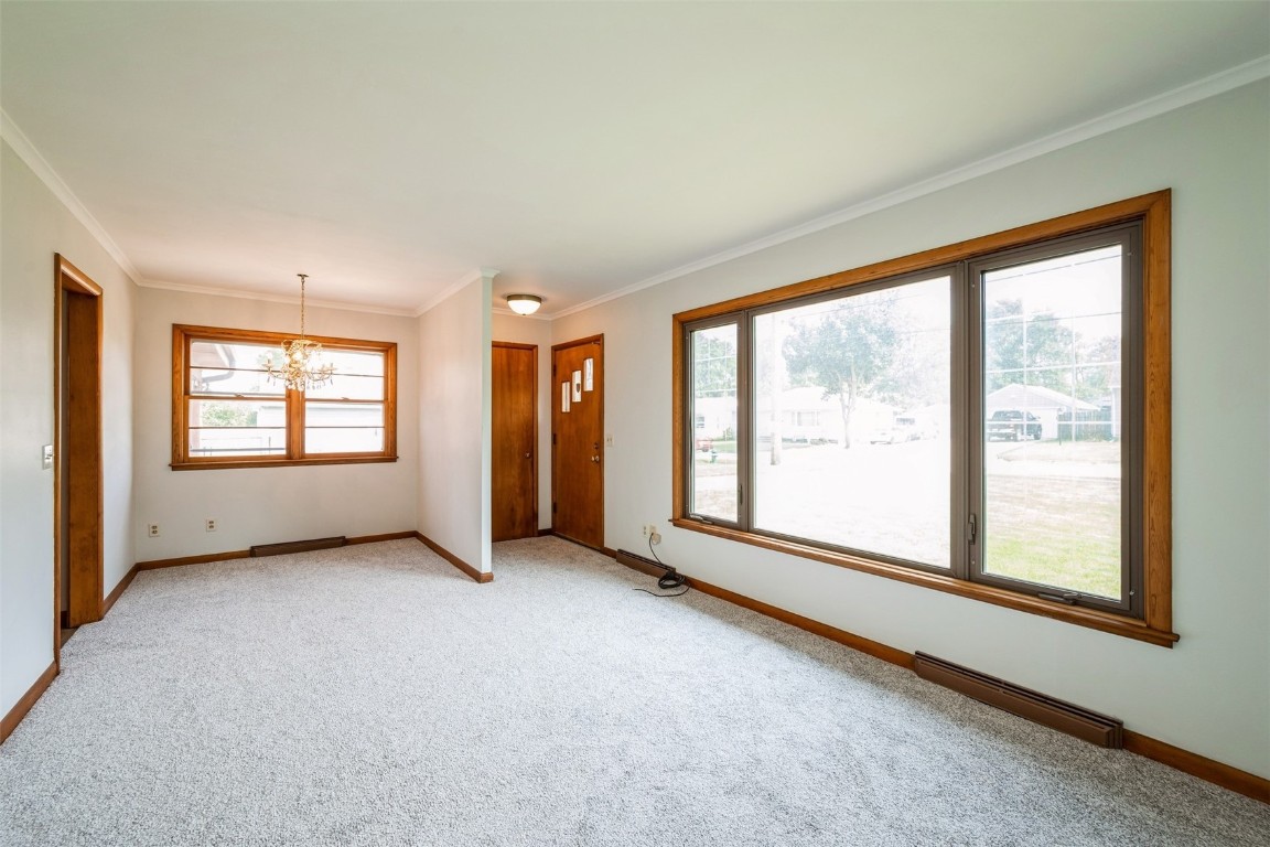 1268 Center Street NE Cedar Rapids IA 52402