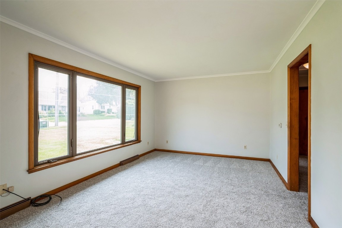 1268 Center Street NE Cedar Rapids IA 52402