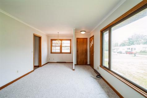 1268 Center Street NE Cedar Rapids IA 52402