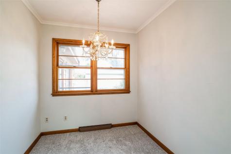 1268 Center Street NE Cedar Rapids IA 52402