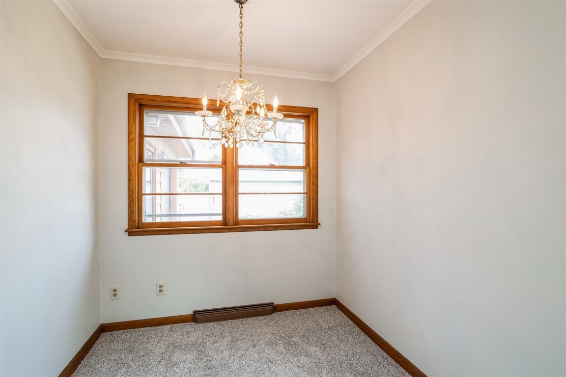 1268 Center Street NE Cedar Rapids IA 52402