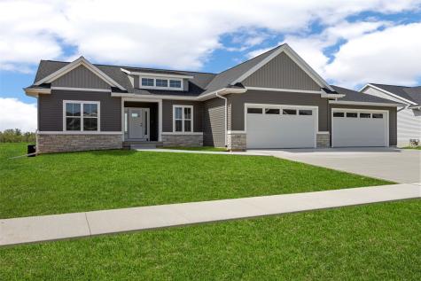 3009 Prairielight Court Hiawatha IA 52233