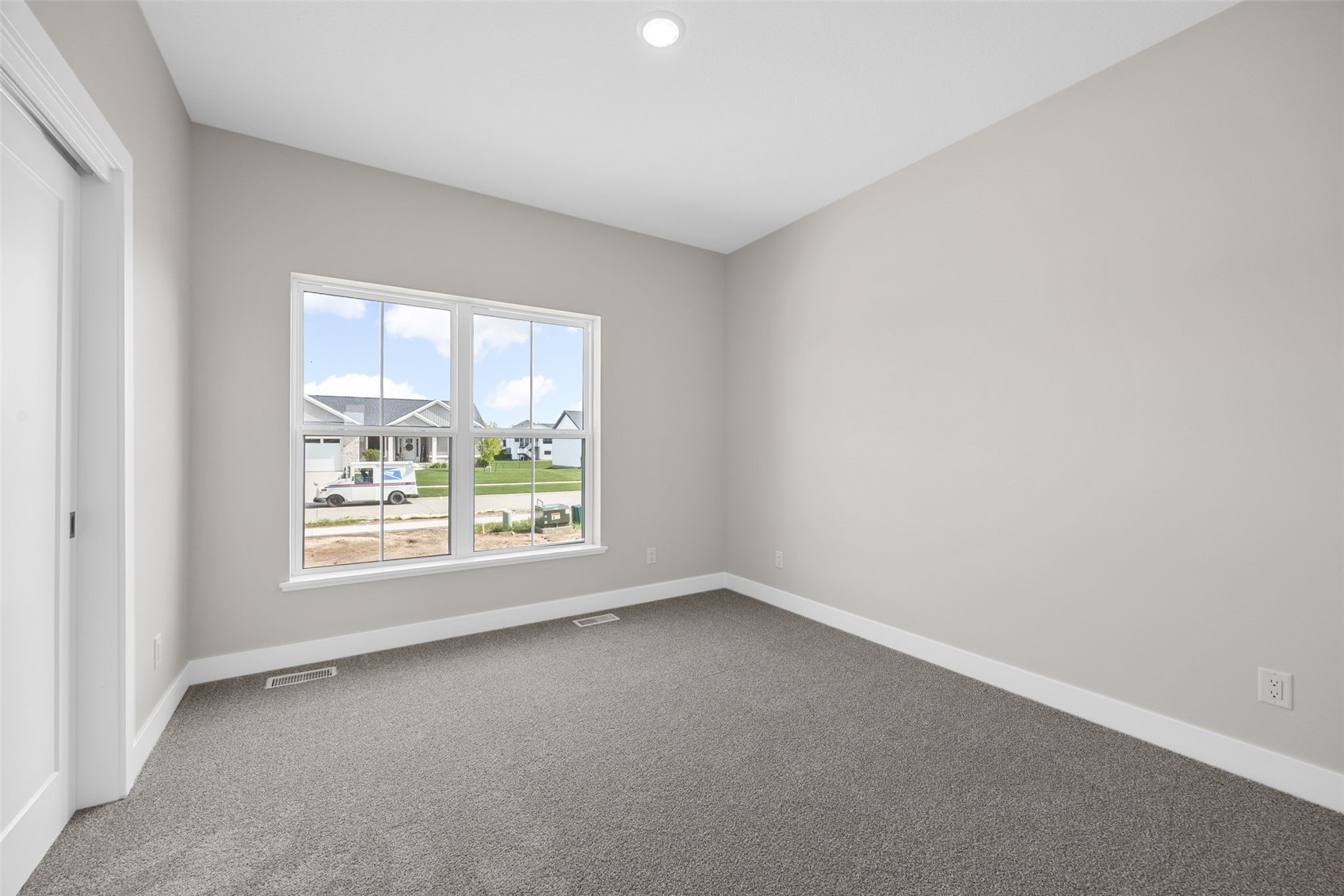 3009 Prairielight Court Hiawatha IA 52233
