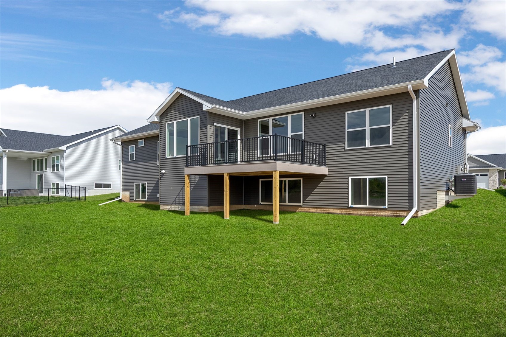 3009 Prairielight Court Hiawatha IA 52233