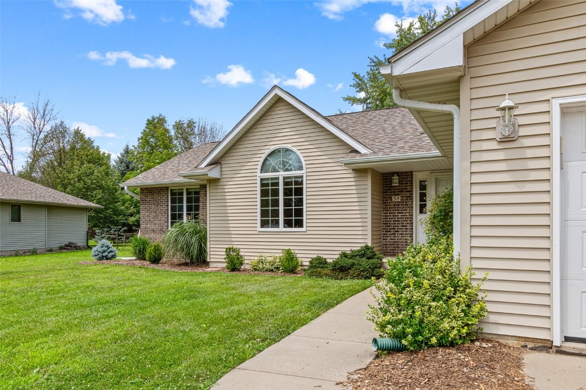 38 Durango Place Iowa City IA 52245