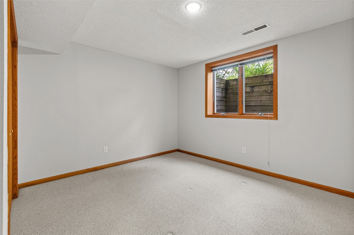 38 Durango Place Iowa City IA 52245