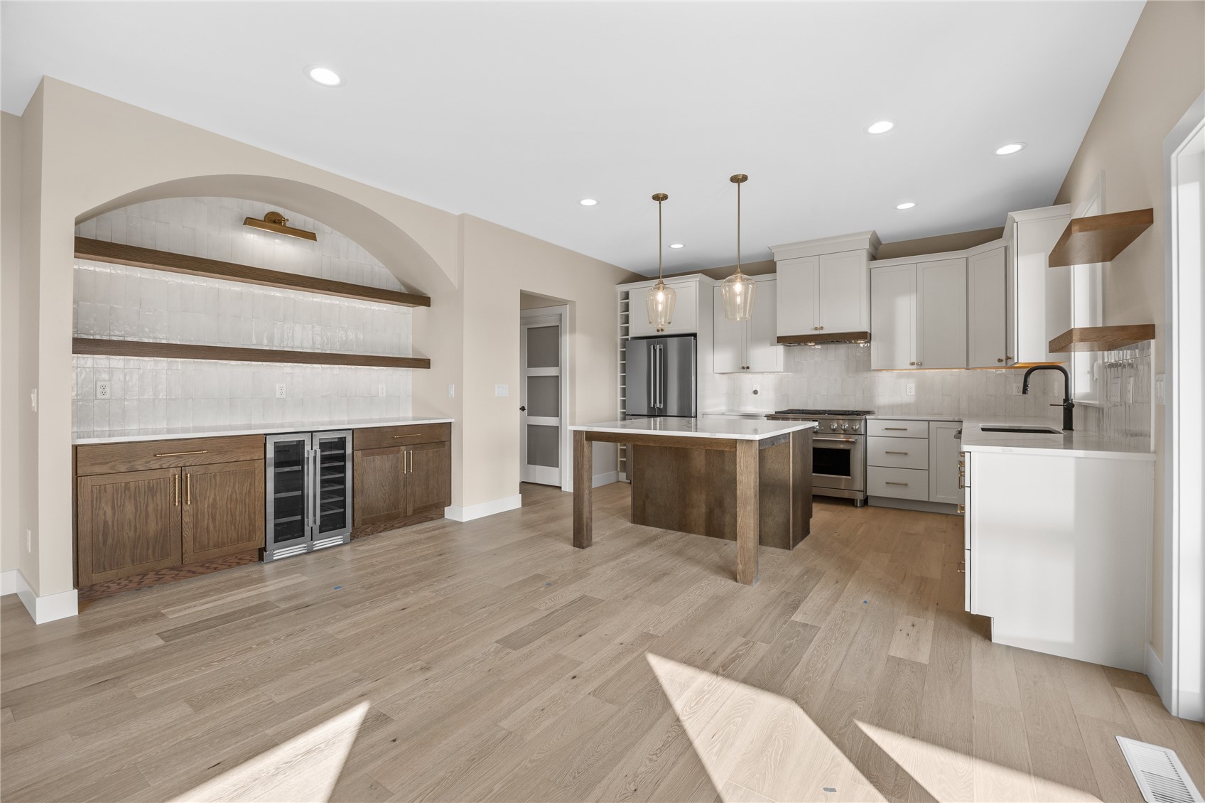 2048 20th Street NW Cedar Rapids IA 52405