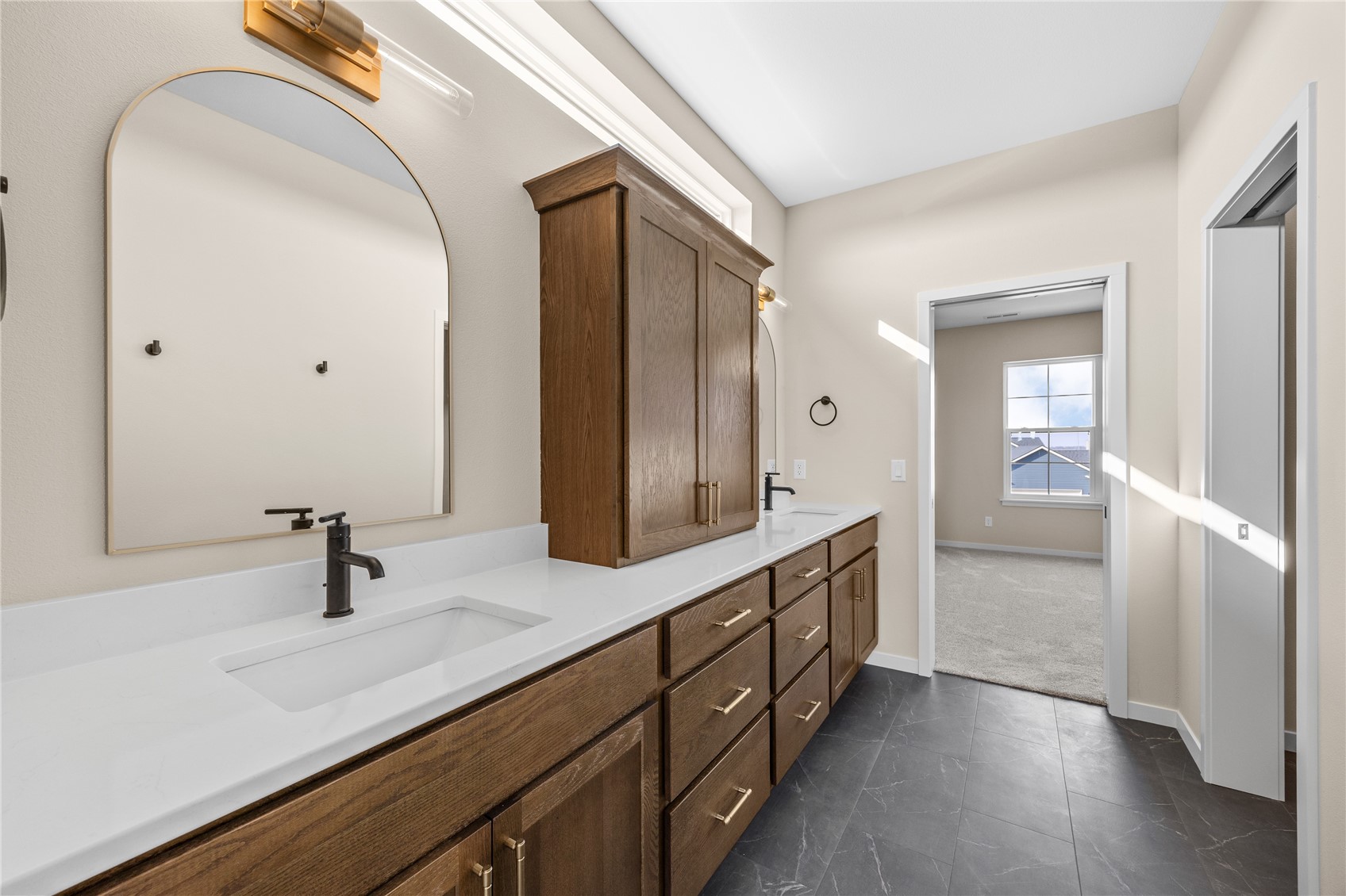 2048 20th Street NW Cedar Rapids IA 52405