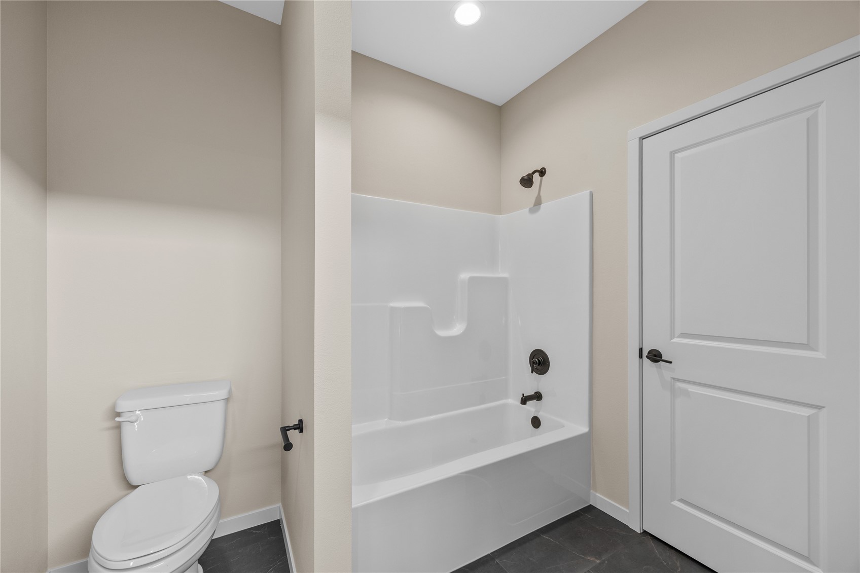 2048 20th Street NW Cedar Rapids IA 52405
