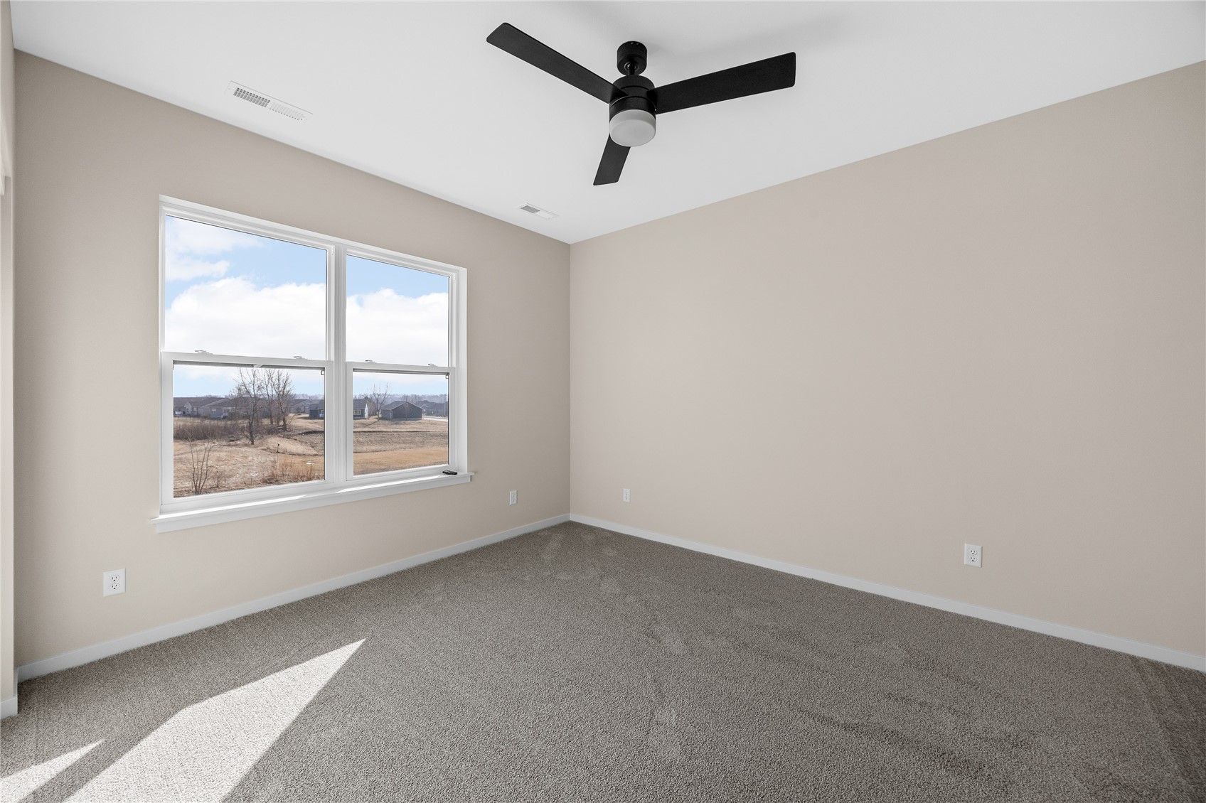 2048 20th Street NW Cedar Rapids IA 52405