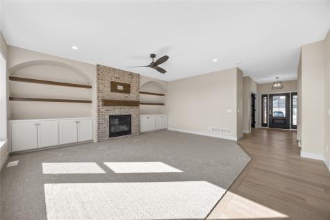 2048 20th Street NW Cedar Rapids IA 52405
