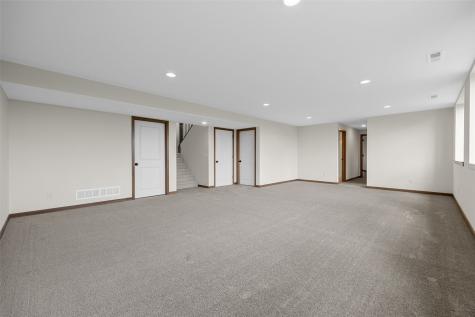 1985 Royal Oak Ridge Road Marion IA 52302