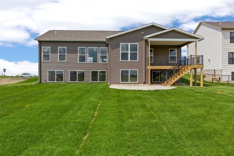 1985 Royal Oak Ridge Road Marion IA 52302