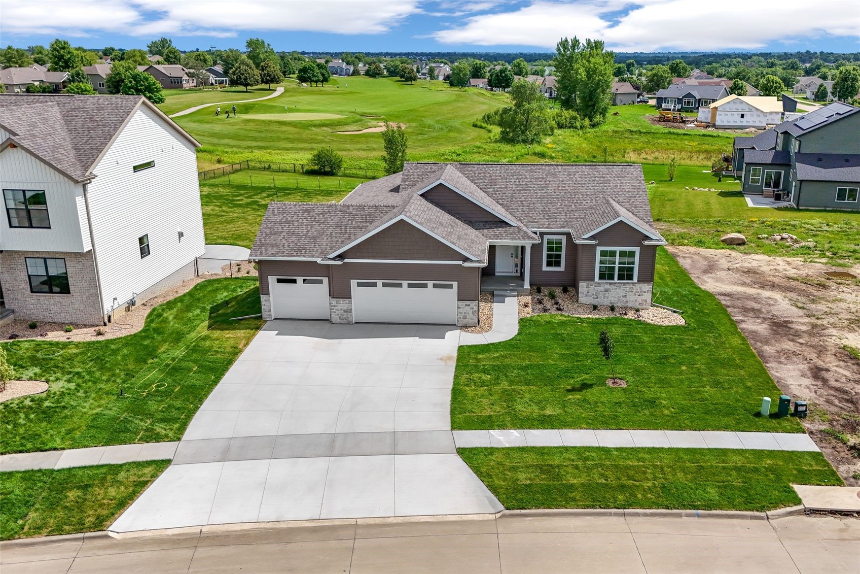 1985 Royal Oak Ridge Road Marion IA 52302