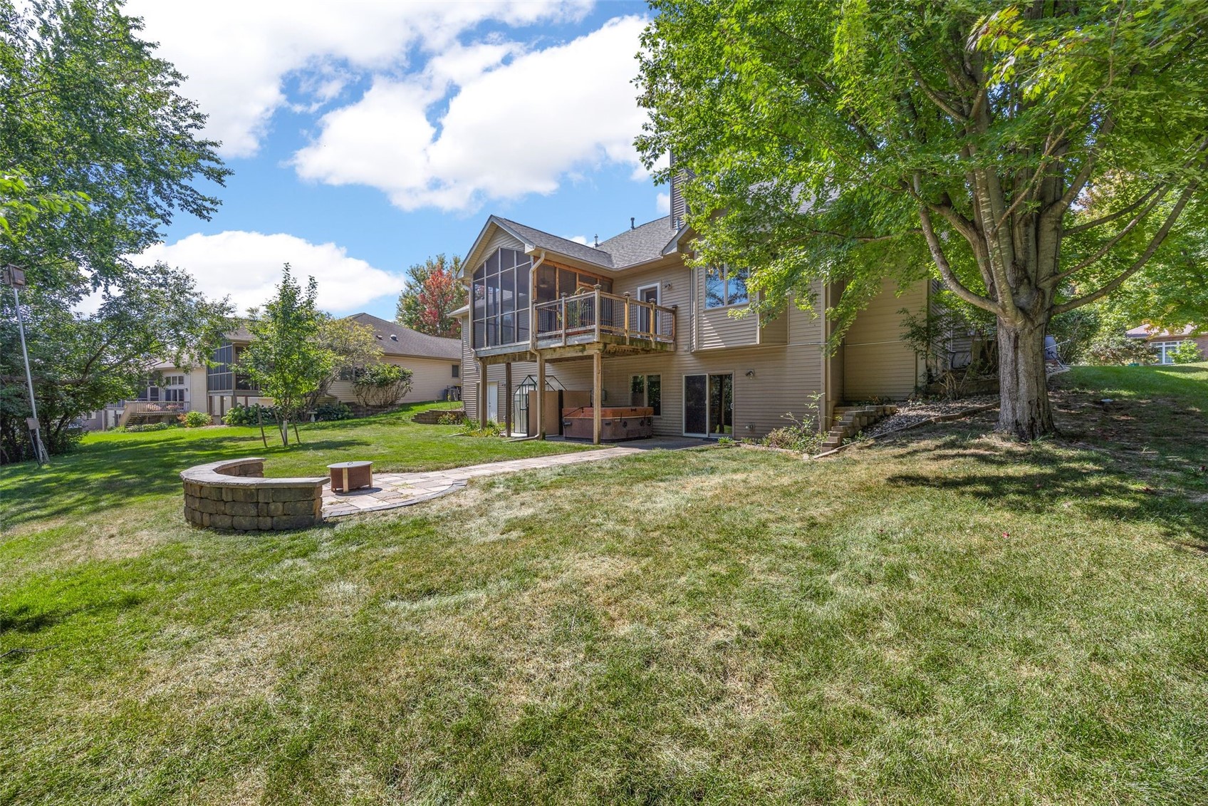 1008 Tamarack Trail Iowa City IA 52245