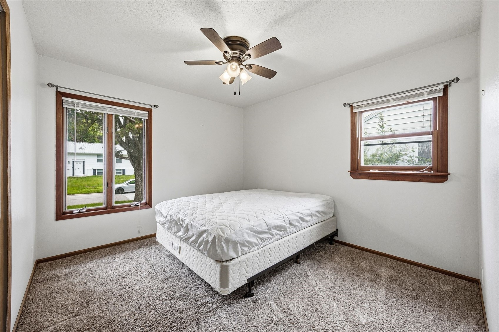 6715 Inwood Lane NE Cedar Rapids IA 52402