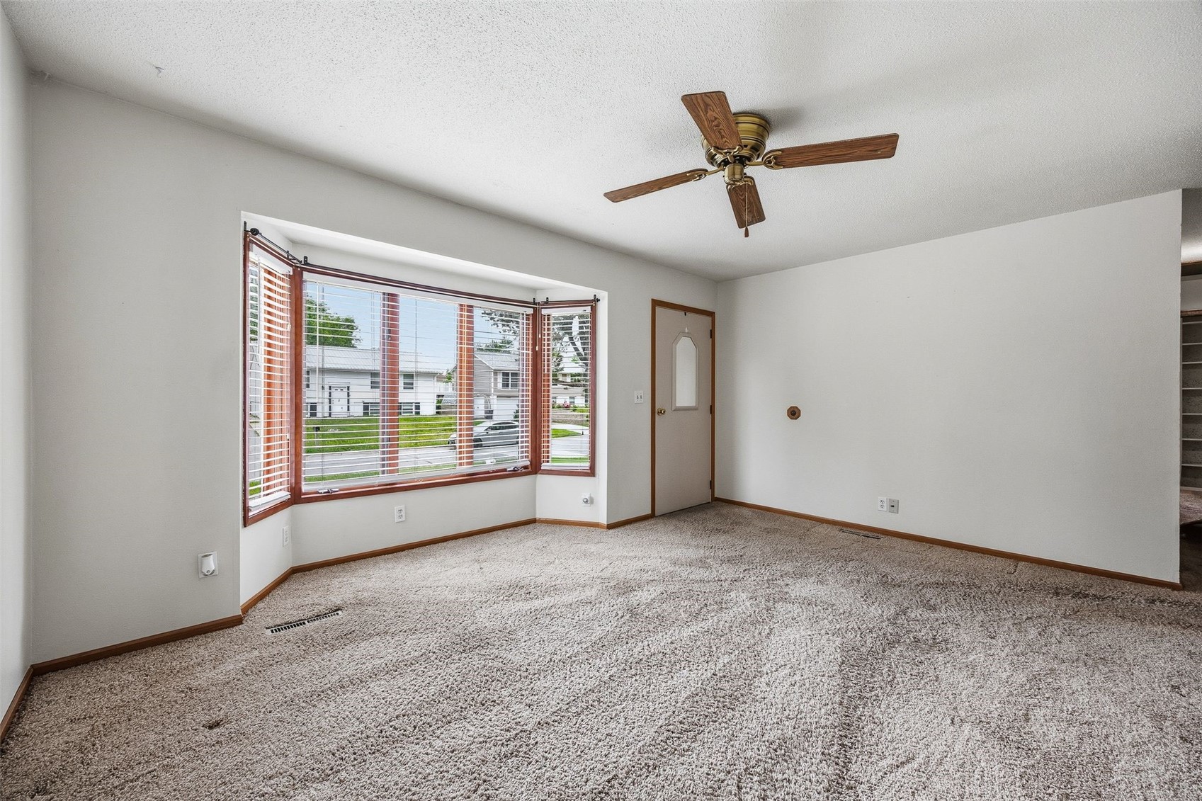 6715 Inwood Lane NE Cedar Rapids IA 52402
