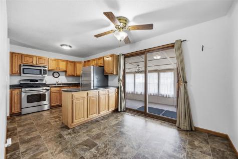 6715 Inwood Lane NE Cedar Rapids IA 52402