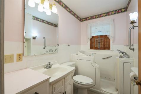 204 Walnut Street NW Blairstown IA 52209