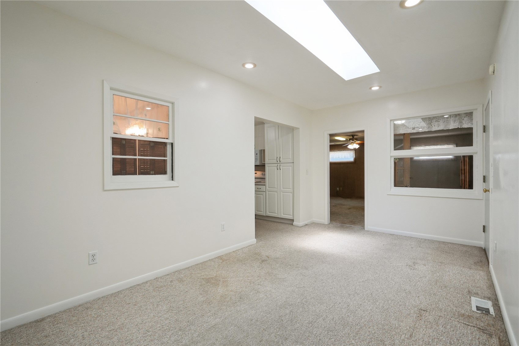 204 Walnut Street NW Blairstown IA 52209