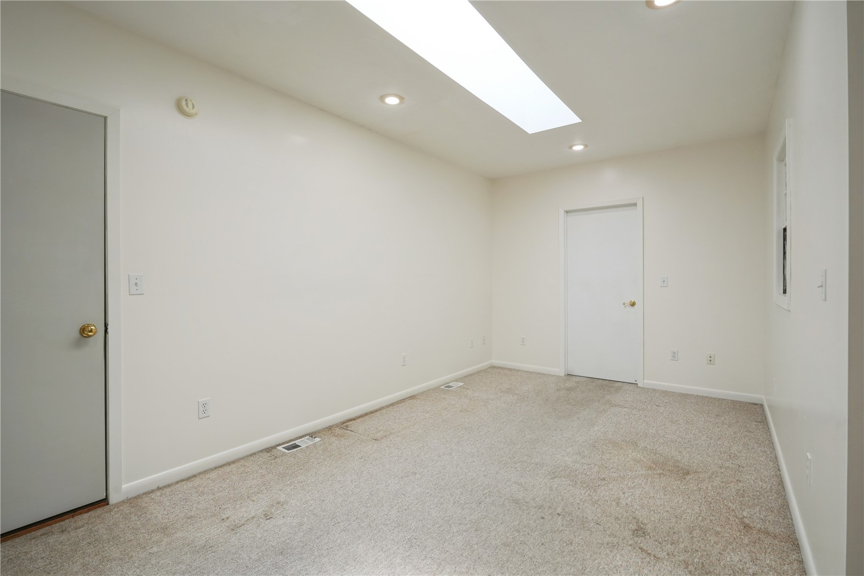 204 Walnut Street NW Blairstown IA 52209