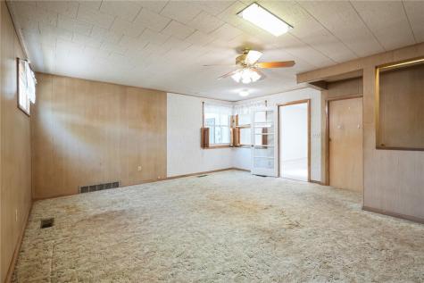 204 Walnut Street NW Blairstown IA 52209