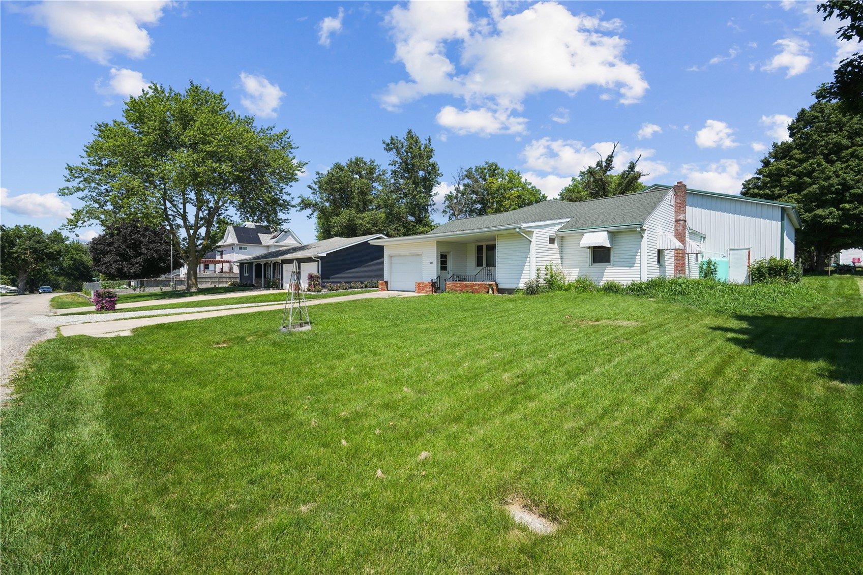 204 Walnut Street NW Blairstown IA 52209