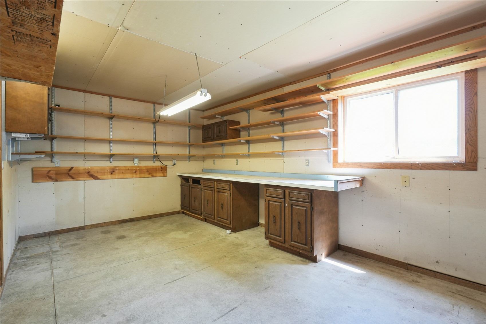 204 Walnut Street NW Blairstown IA 52209