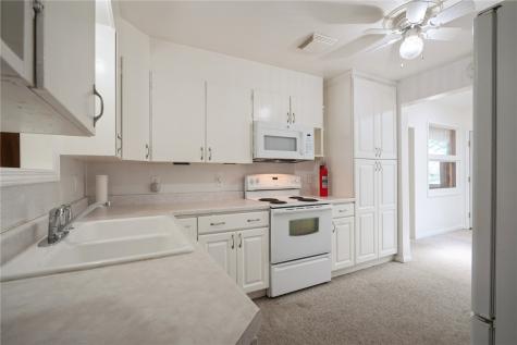 204 Walnut Street NW Blairstown IA 52209