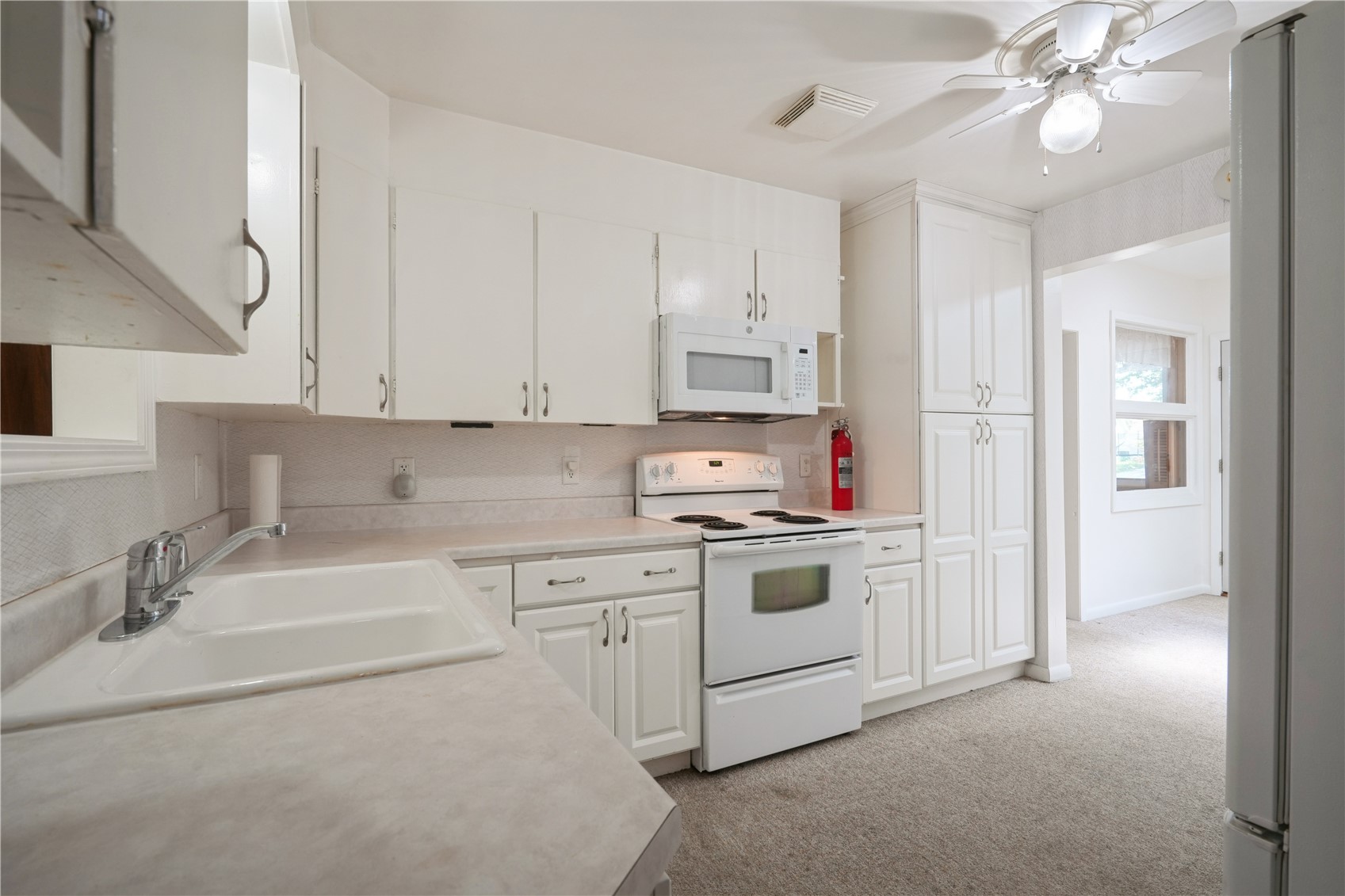 204 Walnut Street NW Blairstown IA 52209
