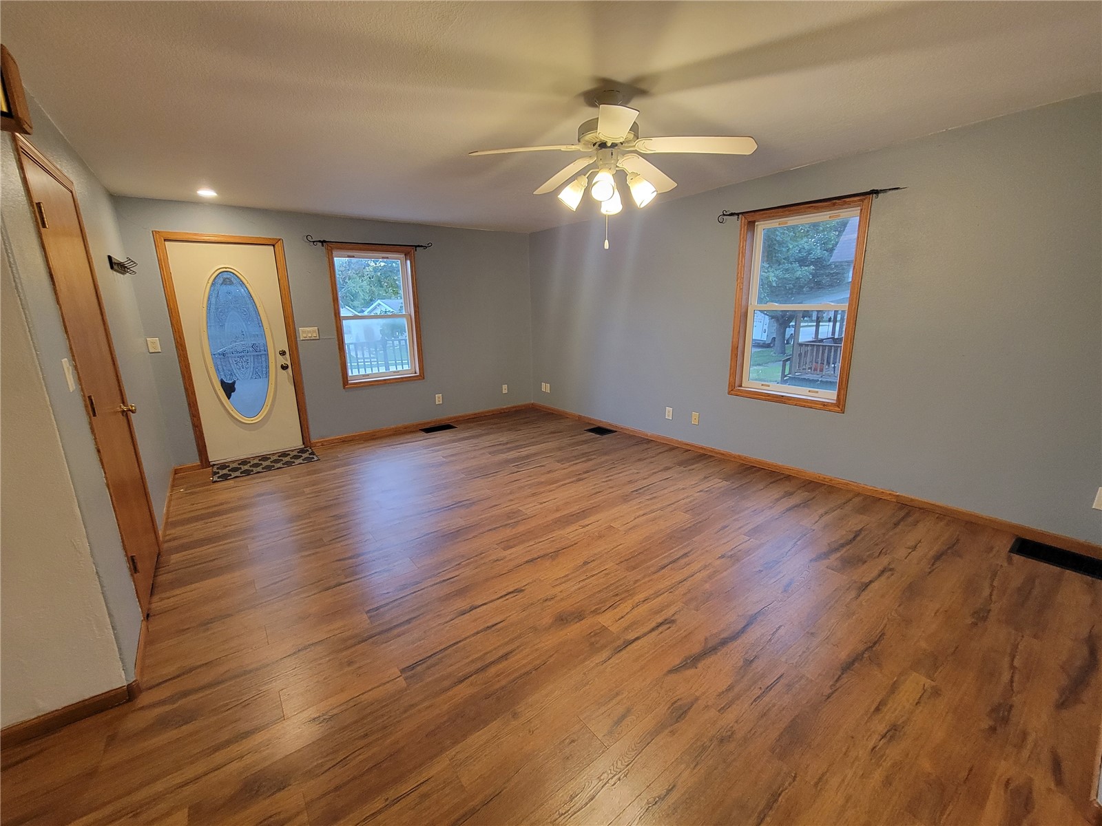 214 Center Street Shoal Oxford IA 52322