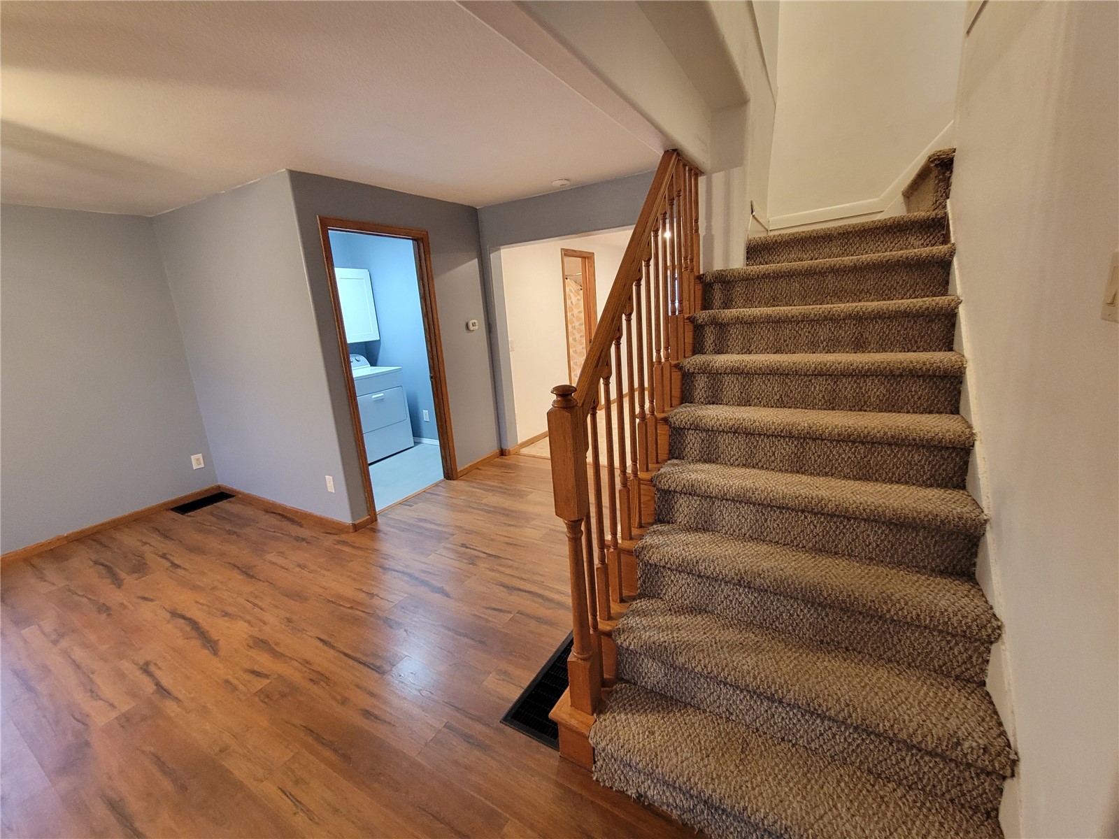 214 Center Street Shoal Oxford IA 52322