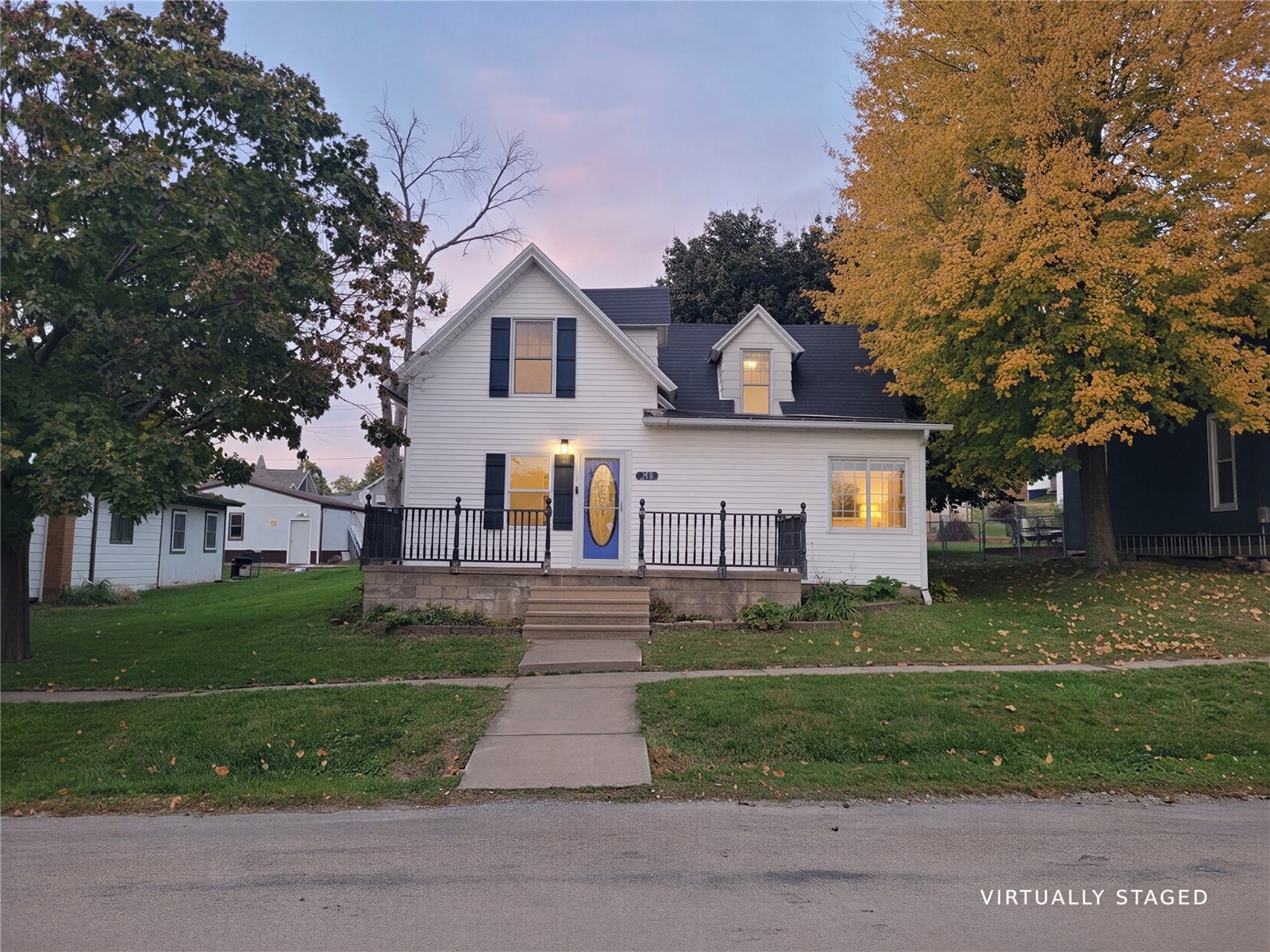 214 Center Street Shoal Oxford IA 52322