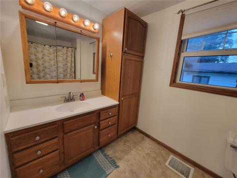 214 Center Street Shoal Oxford IA 52322