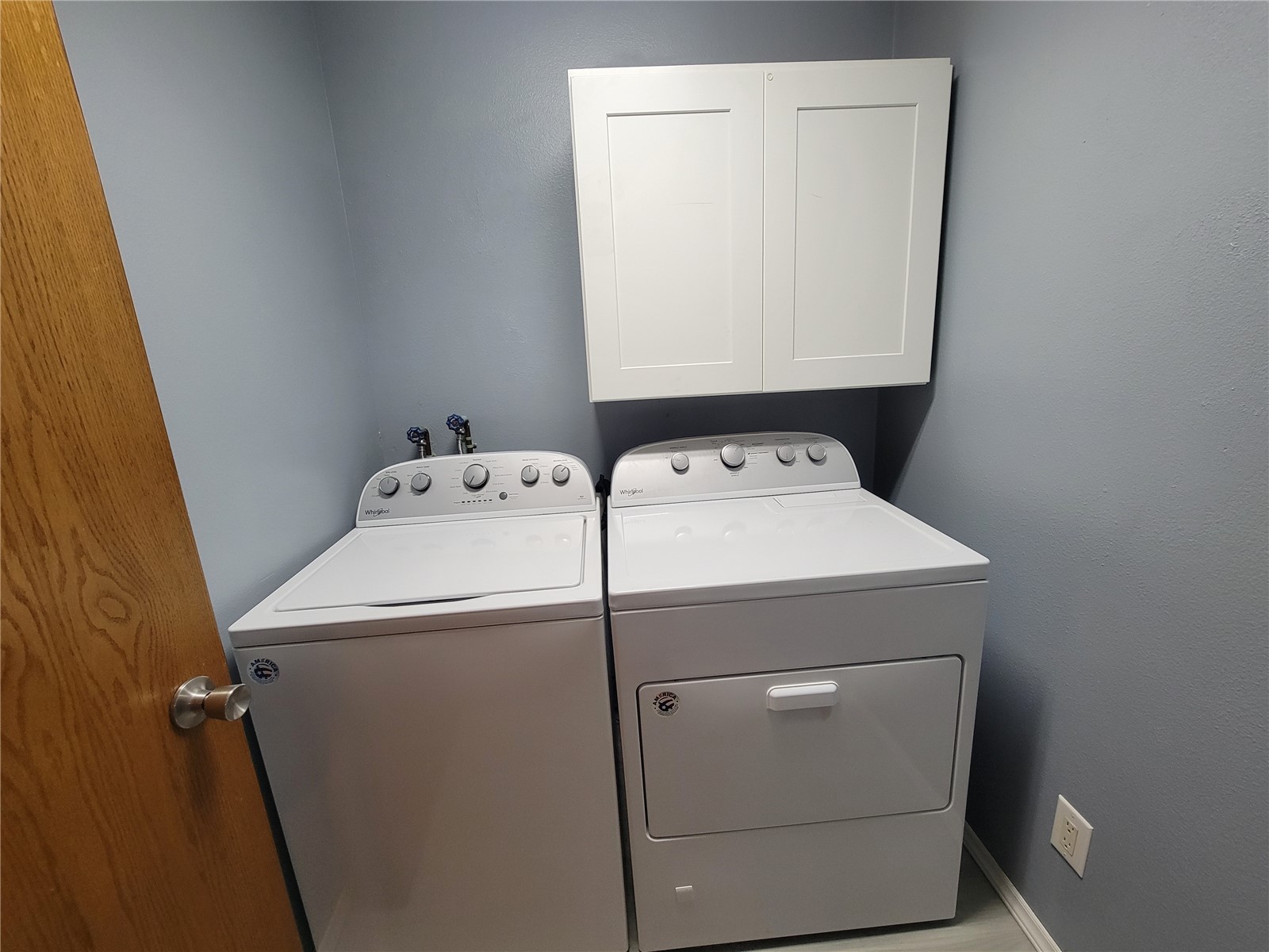 214 Center Street Shoal Oxford IA 52322