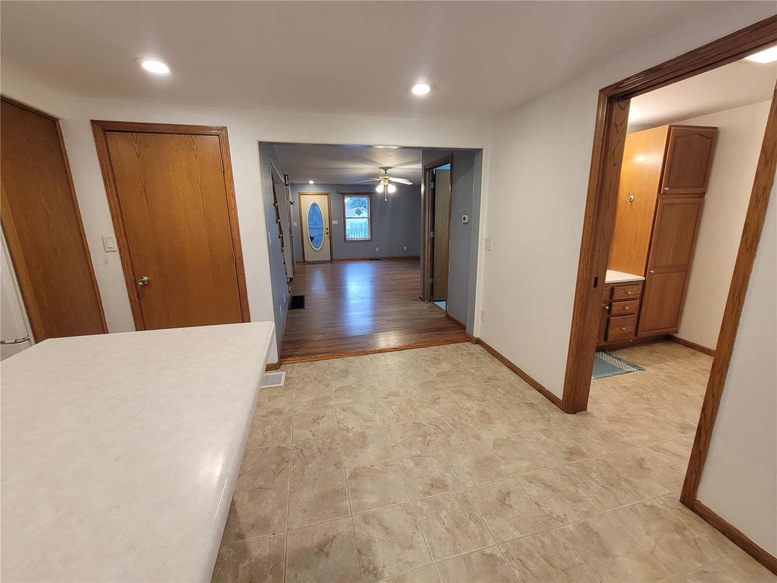 214 Center Street Shoal Oxford IA 52322