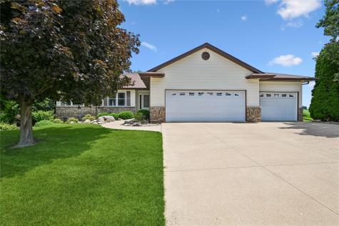 452 Sunset Drive Fairfax IA 52228