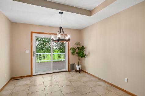 452 Sunset Drive Fairfax IA 52228