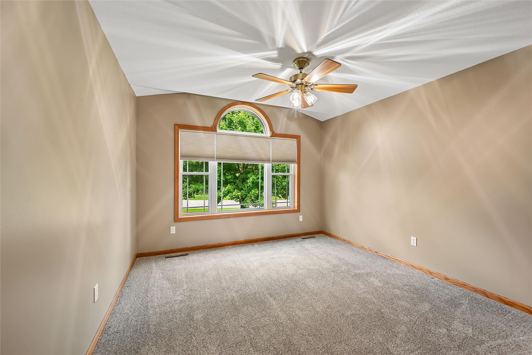 452 Sunset Drive Fairfax IA 52228