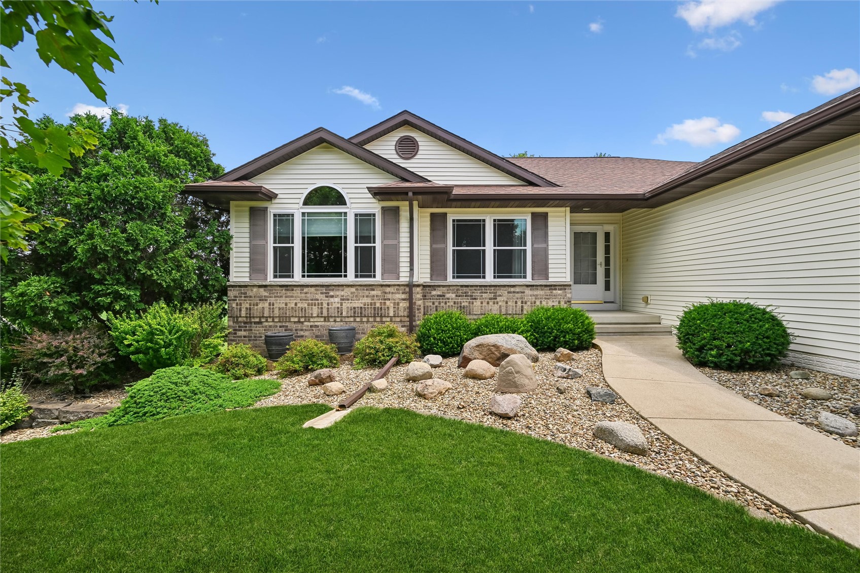 452 Sunset Drive Fairfax IA 52228