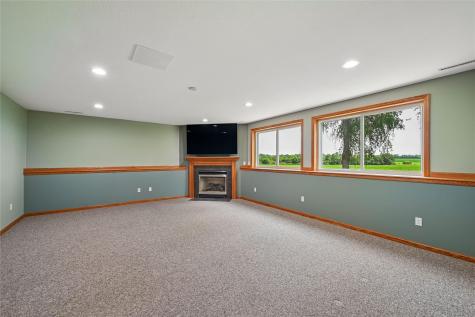 452 Sunset Drive Fairfax IA 52228