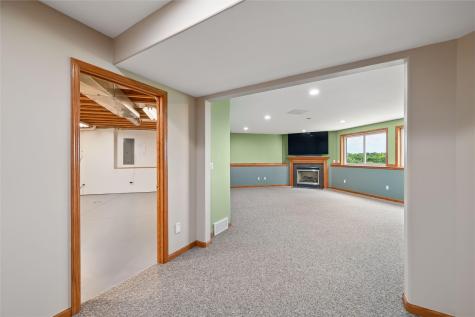 452 Sunset Drive Fairfax IA 52228