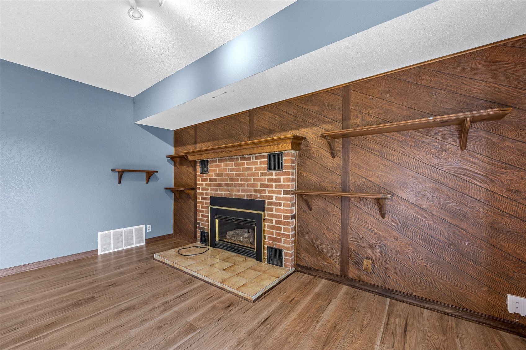 104 Washington Street Norway IA 52318