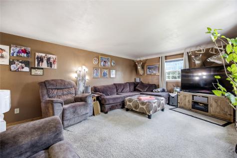 213 2nd Street Watkins IA 52354