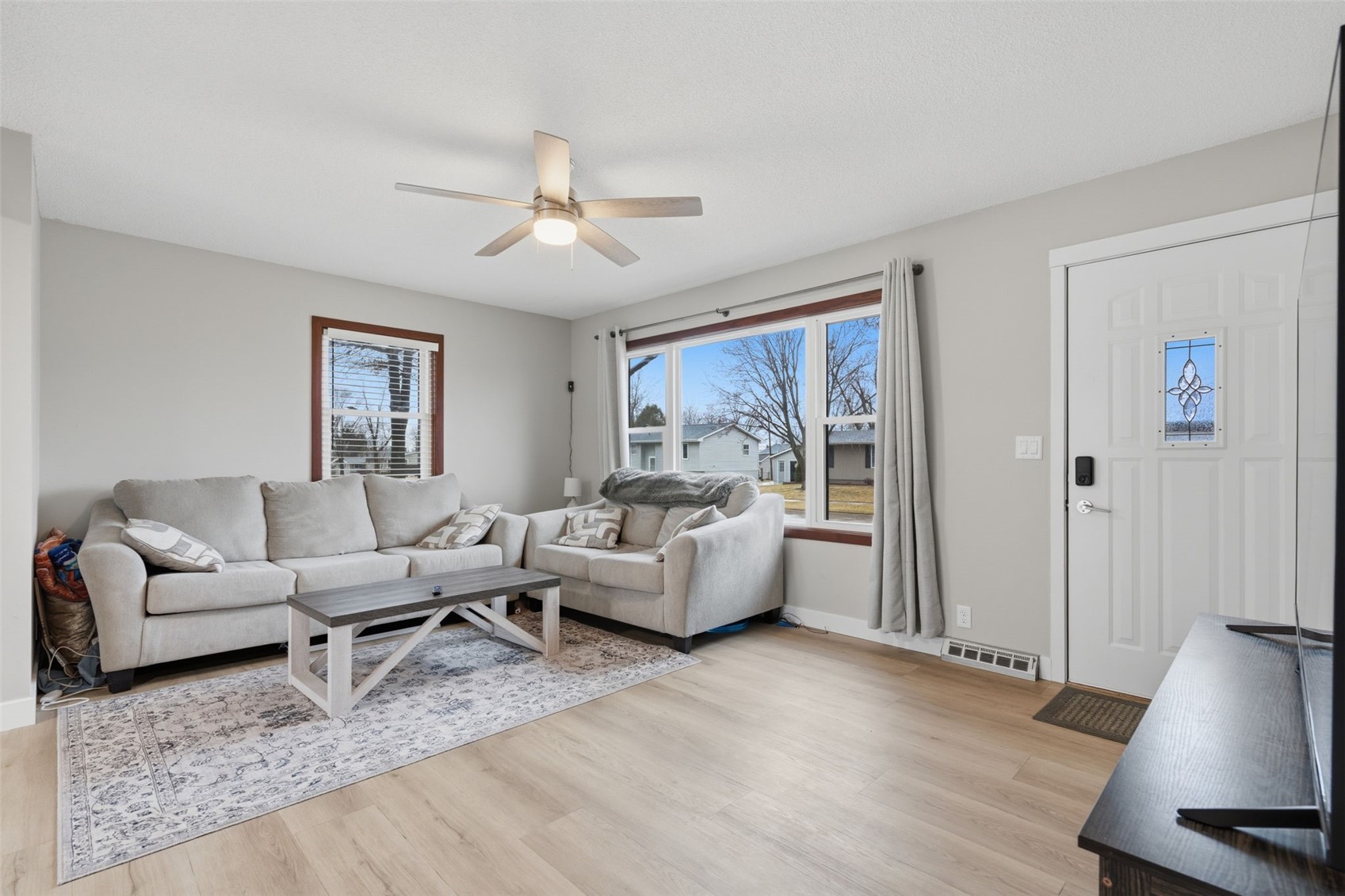 1063 Eisenhower Road Hiawatha IA 52233